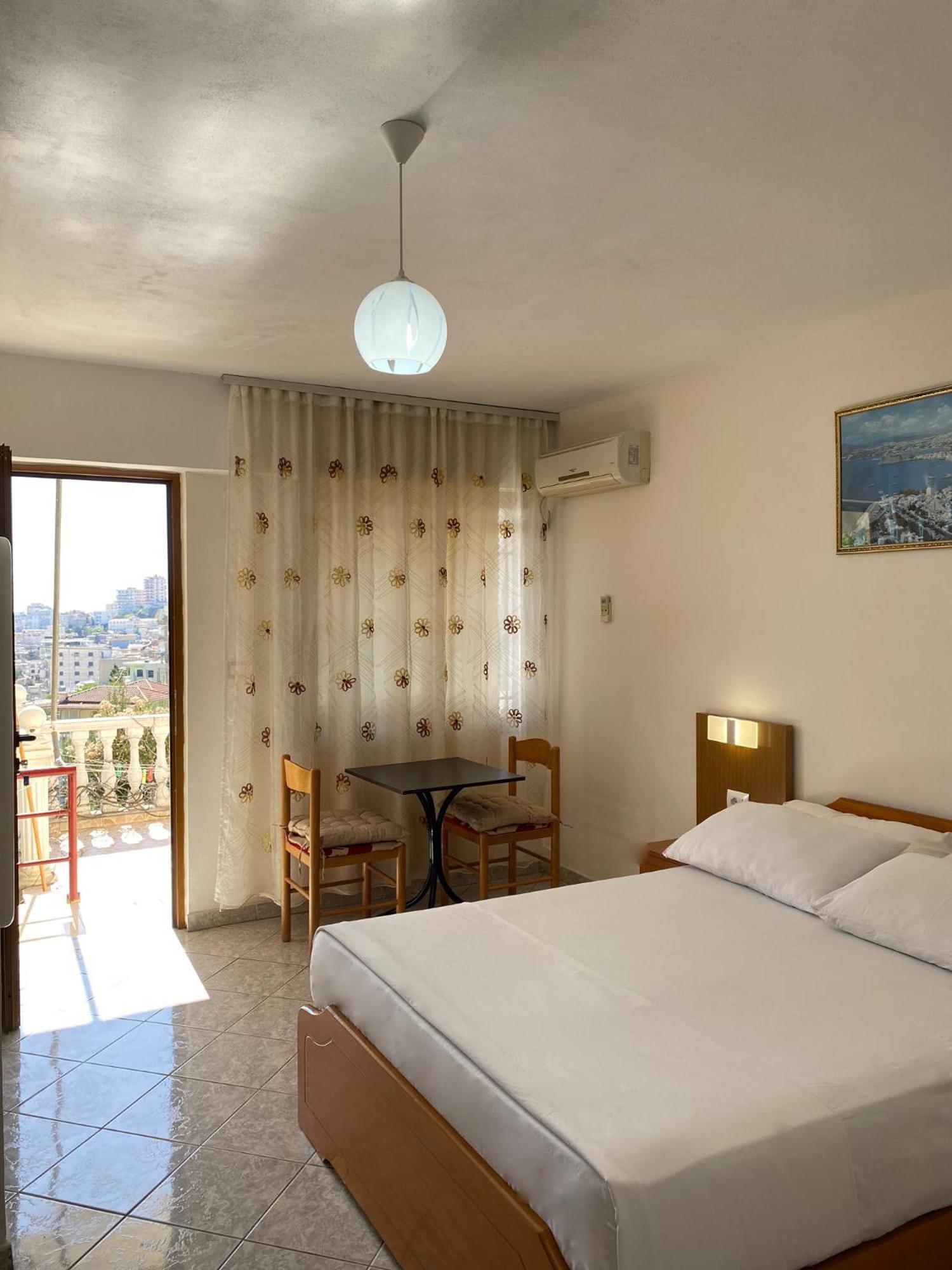 Vila Yasmin 38 Sarandë Exteriör bild