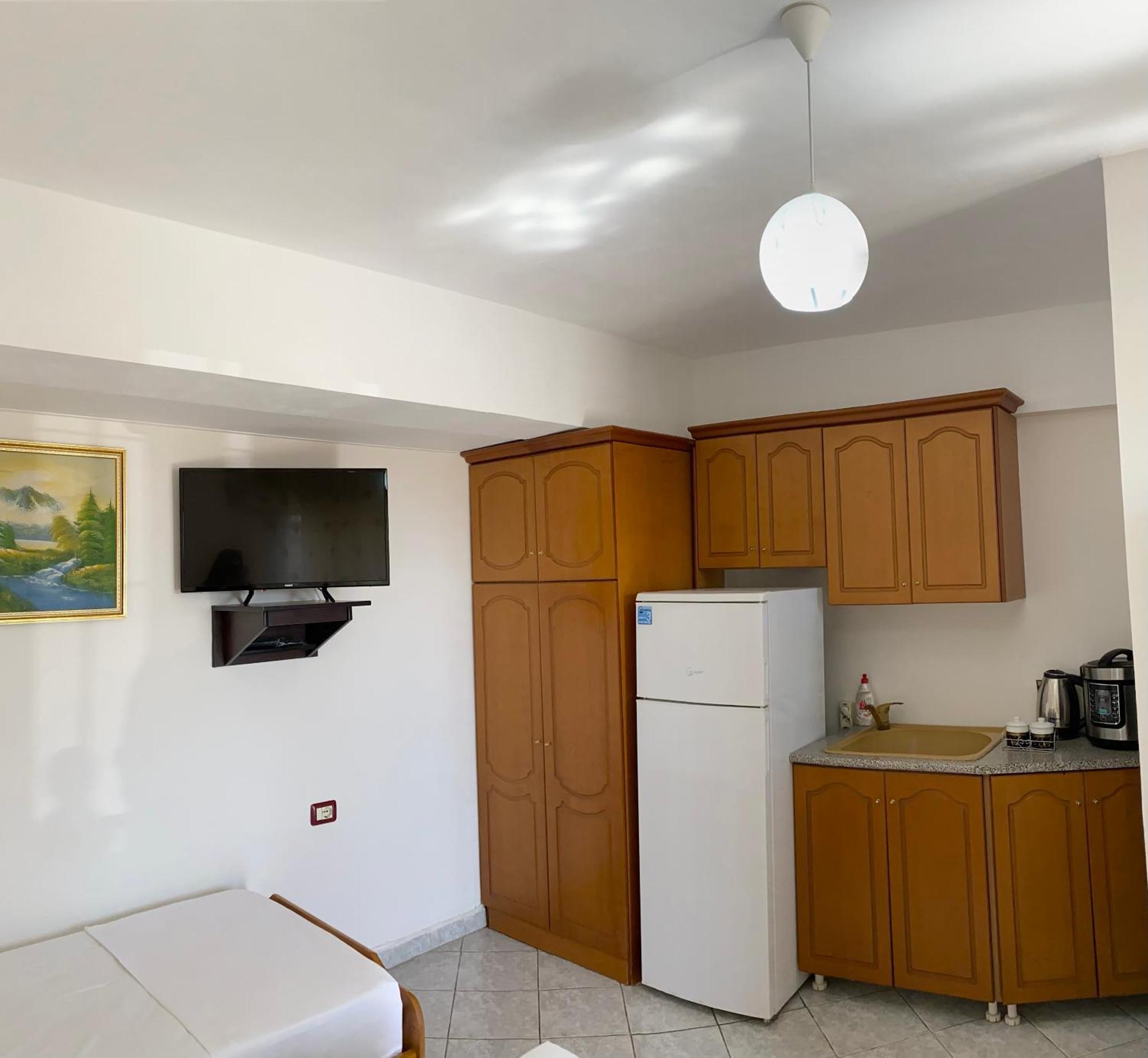 Vila Yasmin 38 Sarandë Exteriör bild
