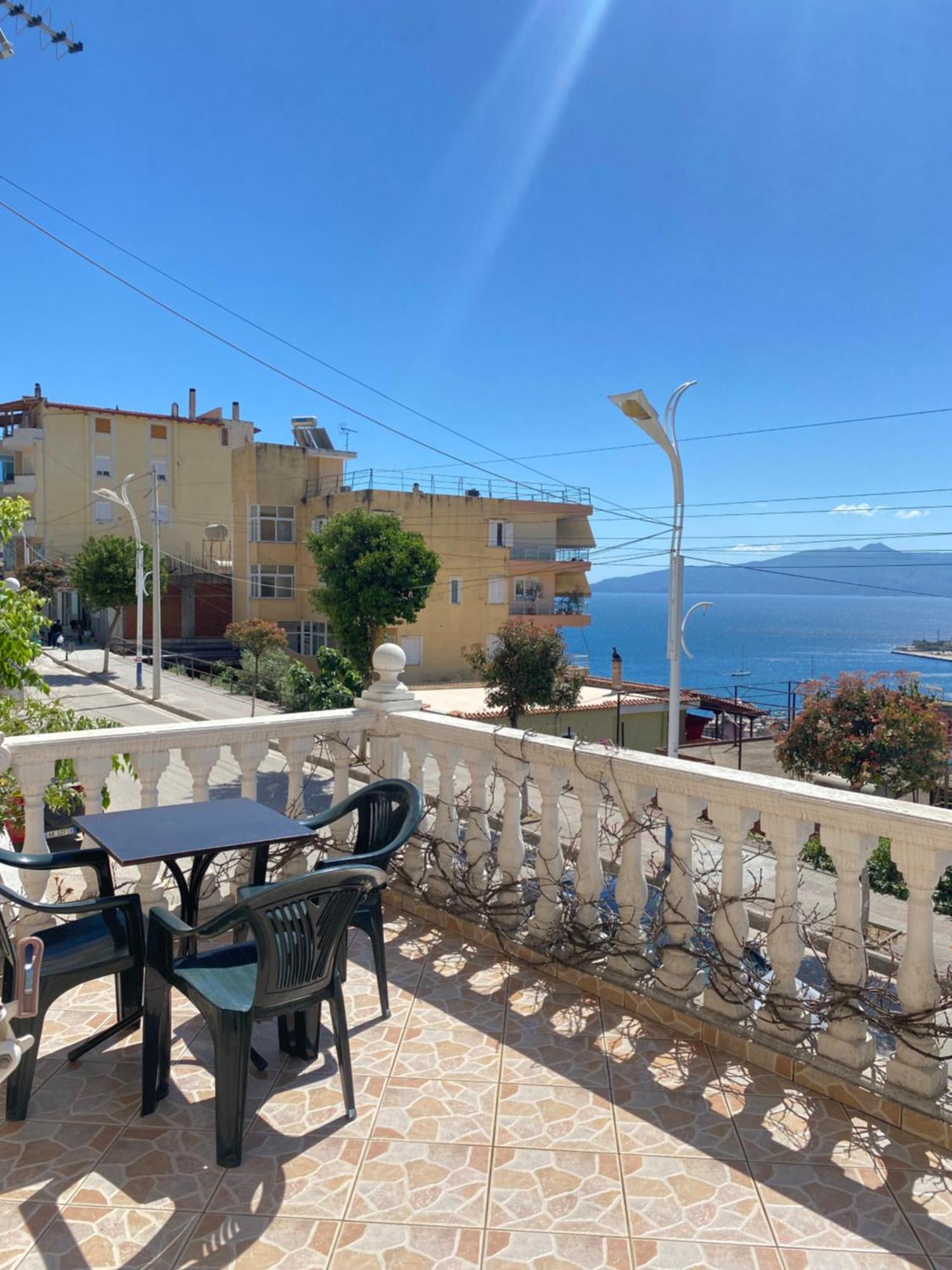 Vila Yasmin 38 Sarandë Exteriör bild