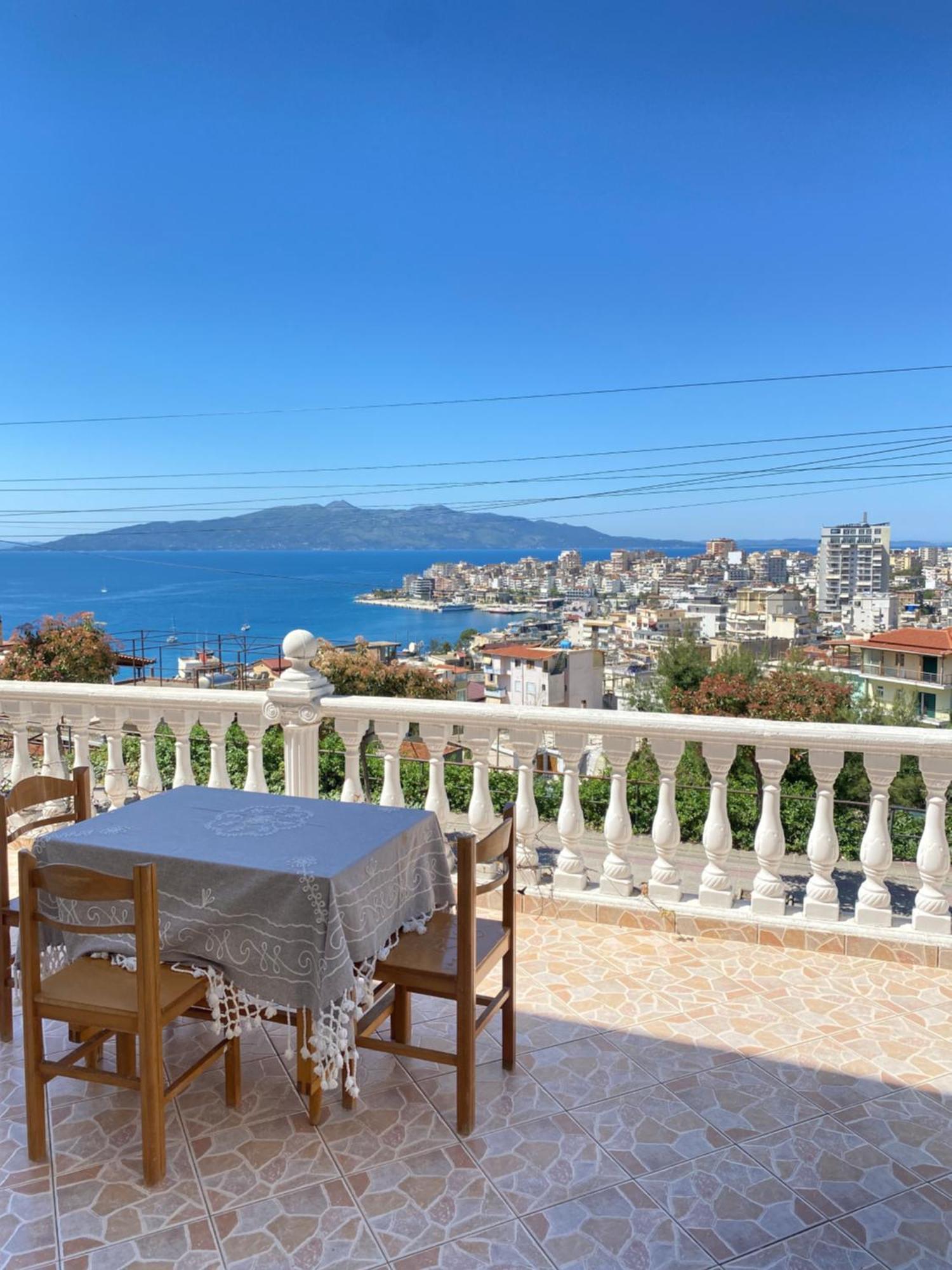 Vila Yasmin 38 Sarandë Exteriör bild